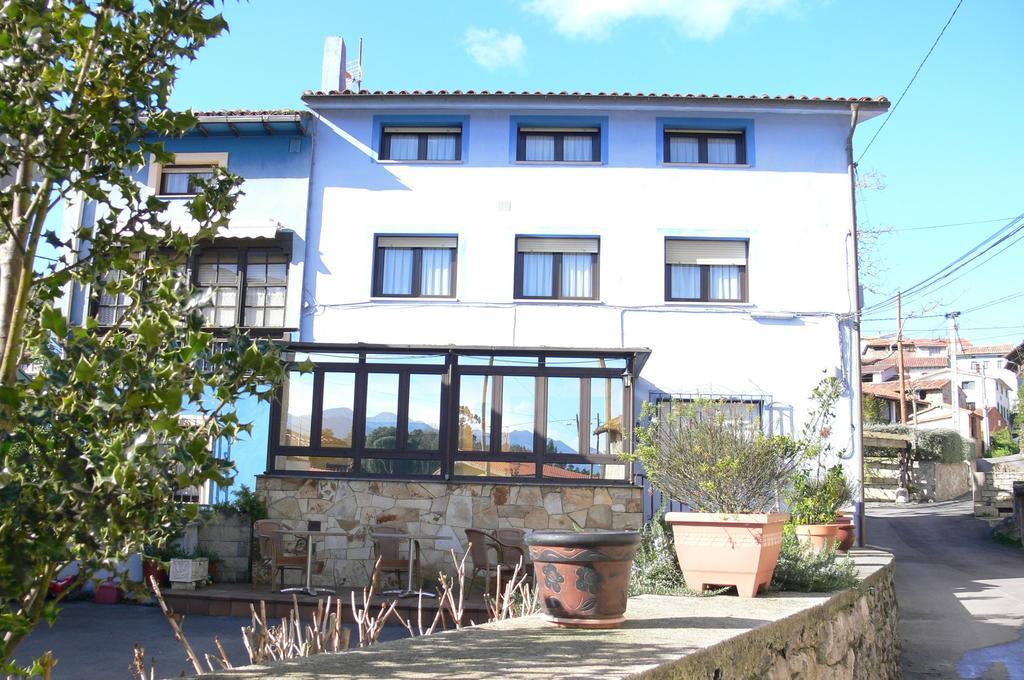 Casa Marivi Hotel Niembro Exterior photo